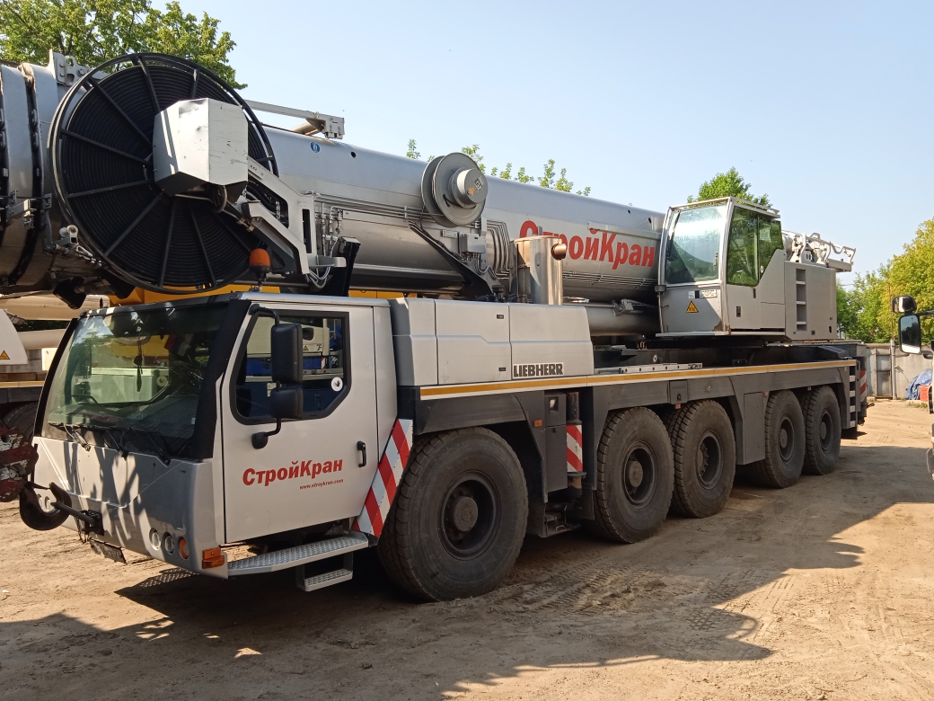 Строительная спецтехника Liebherr из автопарка клиента